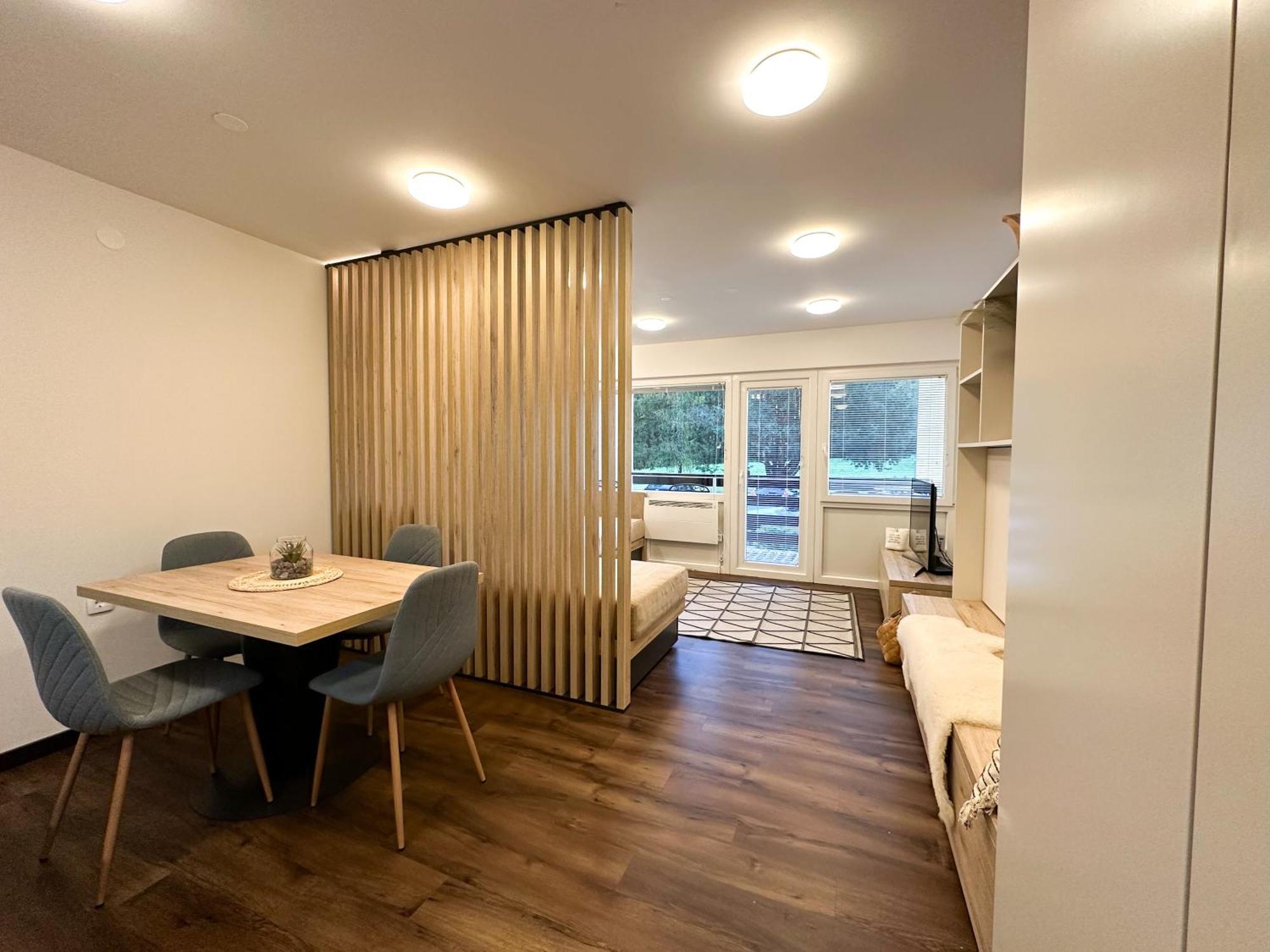 Apartma Prisojnik ครานสกา โกรา ภายนอก รูปภาพ